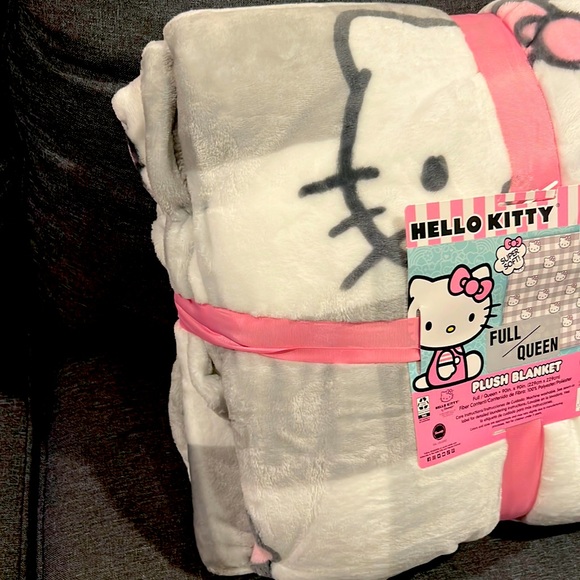 Hello Kitty Bedding Hello Kitty Plush Blanket Nwt Poshmark